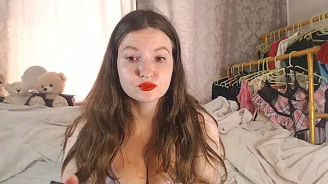 ChloeBrooklyn online show from July 12, 2026, 5:41 am