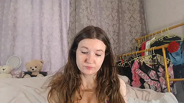 ChloeBrooklyn online show from July 11, 2026, 5:08 am