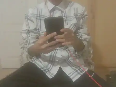 Snapshot of Rhast211 chatting on June 18, 2026, 1:37 am Rhast211 online show from June 18, 2026, 1:37 am