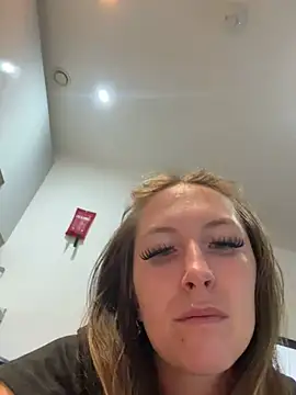 Coleyy xx online show from July 29, 2026, 7:35 pm