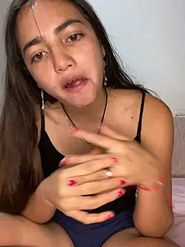 Julia valentina online show from July 13, 2026, 1:38 am