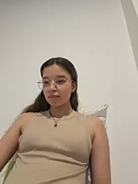 ZoeDear  online show from July 21, 2026, 10:22 pm