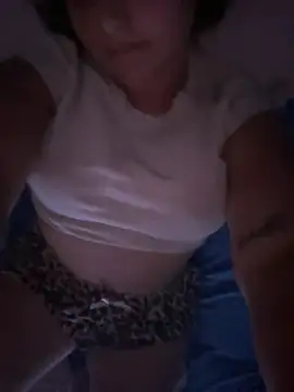 pariskisssex online show from June 20, 2026, 11:54 pm
