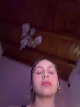 selina-sky online show from August 8, 2026, 9:22 pm