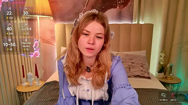 ChloeWells online show from June 20, 2026, 3:33 am