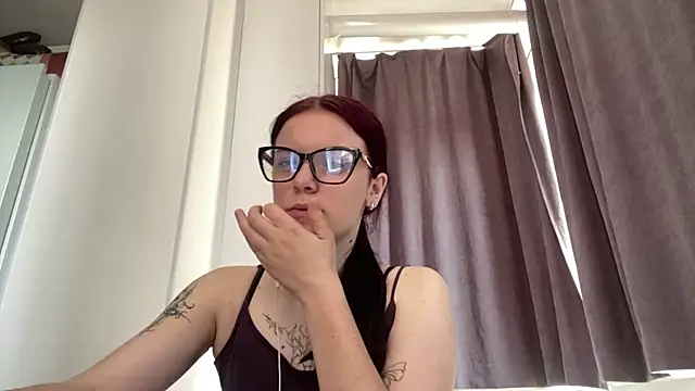 AudriaCriner online show from June 22, 2026, 10:12 am