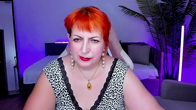 Joana Woods online show from July 24, 2026, 8:21 am