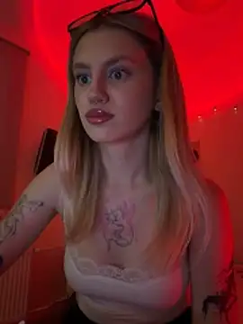 blondiedoll online show from June 22, 2026, 9:12 pm
