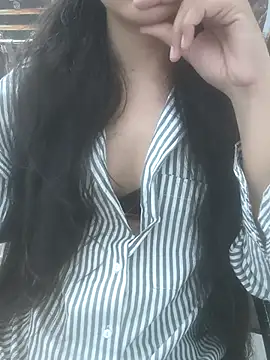 sushmita0 online show from July 2, 2026, 1:39 pm