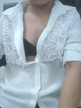 sushmita0 online show from July 7, 2026, 2:53 pm