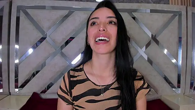 Violeta Harlow online show from July 9, 2026, 8:52 pm