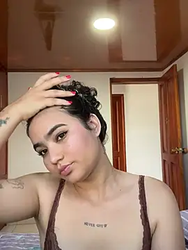 Snapshot of 05susy chatting on June 20, 2026, 10:04 pm 05susy online show from June 20, 2026, 10:04 pm