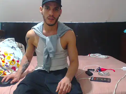 Snapshot of MAIKELCANTILLO25 chatting on August 8, 2026, 11:01 pm MAIKELCANTILLO25 online show from August 8, 2026, 11:01 pm