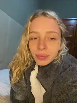 CatalinaArgentina online show from July 3, 2026, 9:43 pm