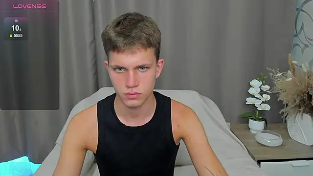 m0neyken online show from August 10, 2026, 2:07 am