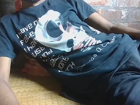 Bengali Hunk025 online show from July 6, 2026, 8:32 am