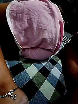 poojaseductive online show from June 26, 2026, 6:36 pm