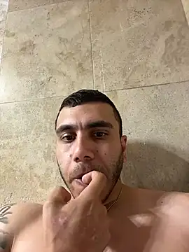 skinnyarab1995 online show from June 19, 2026, 11:20 pm