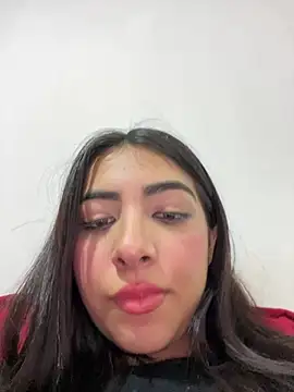 Snapshot of cherry_skinnyy_ chatting on July 5, 2026, 9:32 pm cherry skinnyy online show from July 5, 2026, 9:32 pm