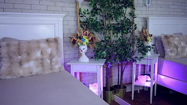 annabellahot online show from July 10, 2026, 3:39 am
