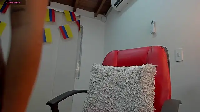 Snapshot of PauletteManson chatting on July 12, 2026, 3:29 am PauletteManson online show from July 12, 2026, 3:29 am