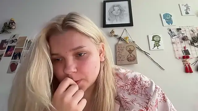 Snapshot of Laveliari chatting on June 21, 2026, 1:55 am Laveliari online show from June 21, 2026, 1:55 am