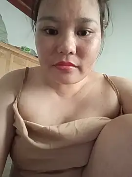 Holy-mi online show from July 18, 2026, 4:43 am