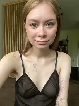 KarolinaMyles online show from June 21, 2026, 3:12 am