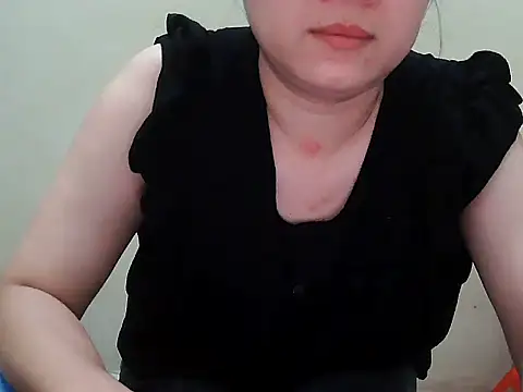 Mina-sesy online show from June 26, 2026, 1:33 am
