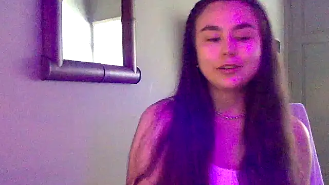 Snapshot of Tiorina chatting on July 8, 2026, 5:41 am Tiorina online show from July 8, 2026, 5:41 am