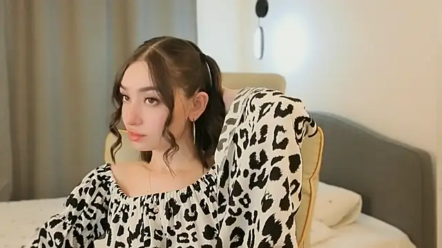cherrylatte online show from June 20, 2026, 9:20 pm