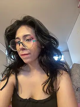 Snapshot of Vi_anayaa chatting on August 4, 2026, 1:37 pm Vi anayaa online show from August 4, 2026, 1:37 pm