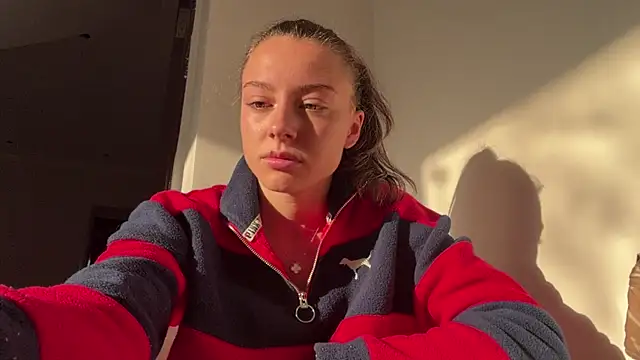 Monicaqte online show from July 20, 2026, 4:09 am