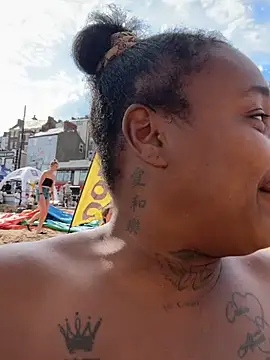 Ebonnyxx online show from June 27, 2026, 4:02 pm