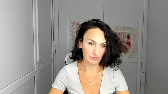 OliviaKateee online show from July 24, 2026, 12:23 pm