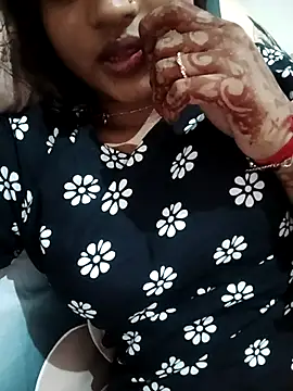 avii5 online show from July 28, 2026, 9:25 pm