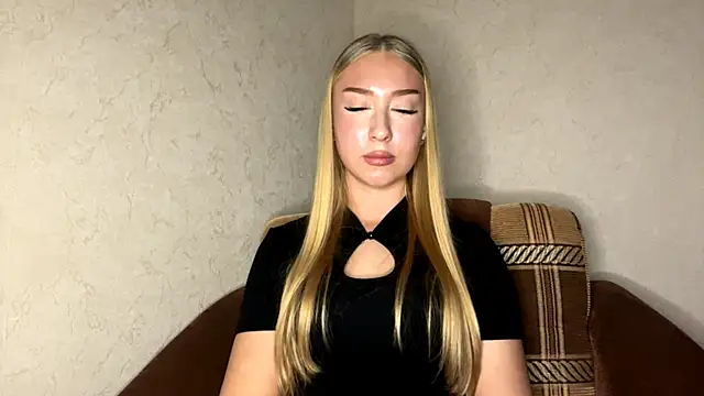 AlinaTeaseX online show from June 23, 2026, 9:24 pm