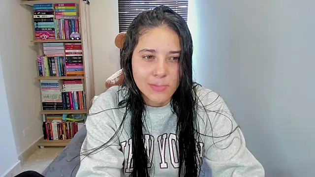 foxwen online show from July 18, 2026, 3:09 pm