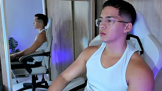 Matias strong1 online show from August 9, 2026, 11:49 am