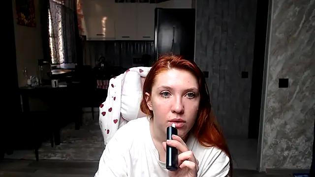 Snapshot of Reginasmilee chatting on March 22, 2026, 3:46 pm Reginasmilee online show from March 22, 2026, 3:46 pm