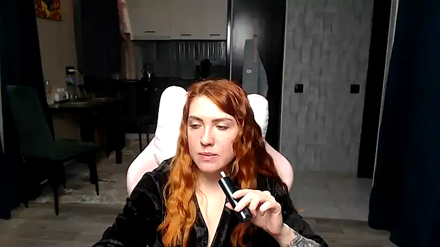 Snapshot of Reginasmilee chatting on April 6, 2026, 4:46 am Reginasmilee online show from April 6, 2026, 4:46 am