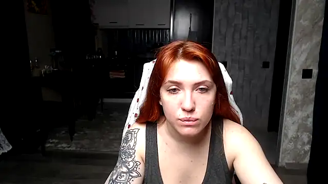 Snapshot of Reginasmilee chatting on March 24, 2026, 4:18 pm Reginasmilee online show from March 24, 2026, 4:18 pm