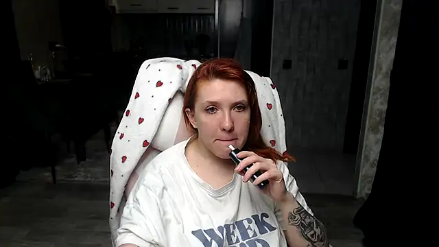 Snapshot of Reginasmilee chatting on March 22, 2026, 3:43 am Reginasmilee online show from March 22, 2026, 3:43 am