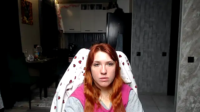 Snapshot of Reginasmilee chatting on March 19, 2026, 3:39 am Reginasmilee online show from March 19, 2026, 3:39 am