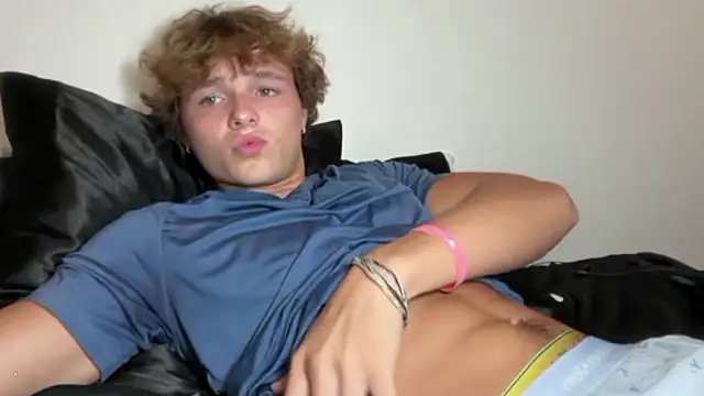 JackedVander online show from July 27, 2026, 2:07 am