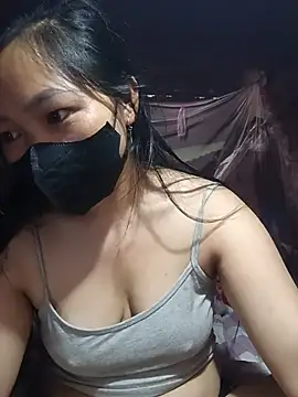 Hiha-nn online show from July 9, 2026, 11:37 pm