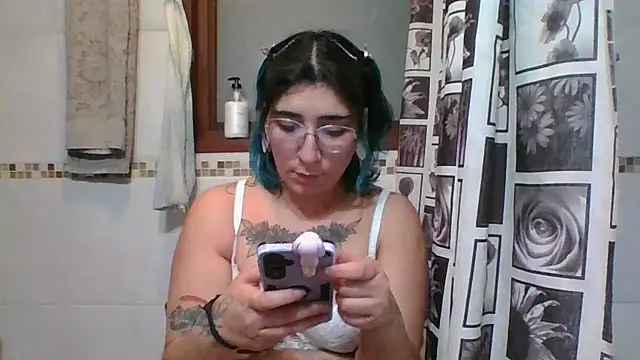 Snapshot of Messalina_exotik chatting on July 22, 2026, 3:08 am Messalina exotik online show from July 22, 2026, 3:08 am