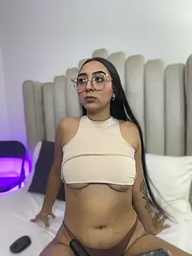 emmi miller online show from June 26, 2026, 3:45 am