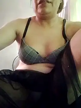 Moon squirtt online show from July 12, 2026, 4:02 am