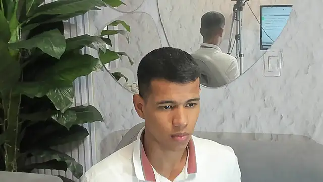 Noah sexhotty online show from July 25, 2026, 3:03 am